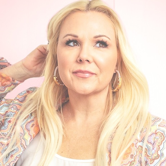 Meet your Posher, Lyne - Picture 1 of 1